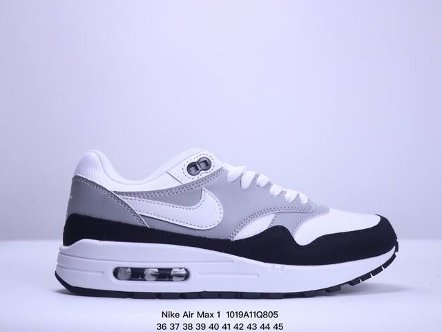 真标Nike Air Max 1 Air Max 气垫 全新配色 鞋身材质均选择皮革、织物、麂皮多种材质覆盖，保证质感的前提下，层次感也相当不错。细节方面，除了