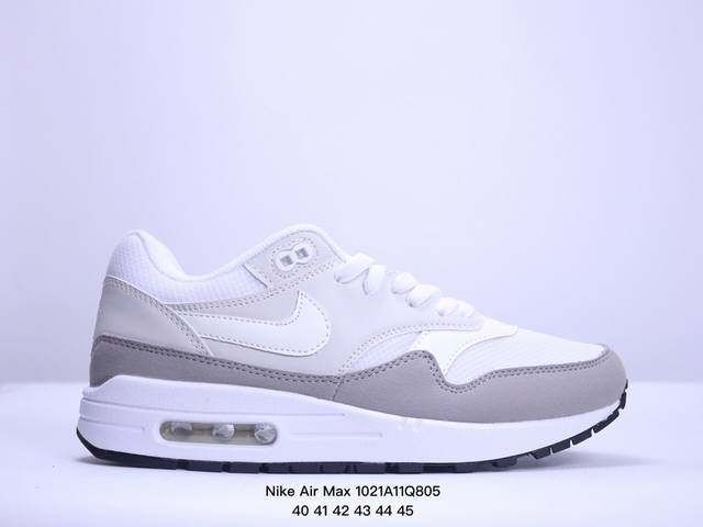 真标Nike Air Max 1 Air Max 气垫 全新配色 鞋身材质均选择皮革、织物、麂皮多种材质覆盖，保证质感的前提下，层次感也相当不错。细节方面，除了