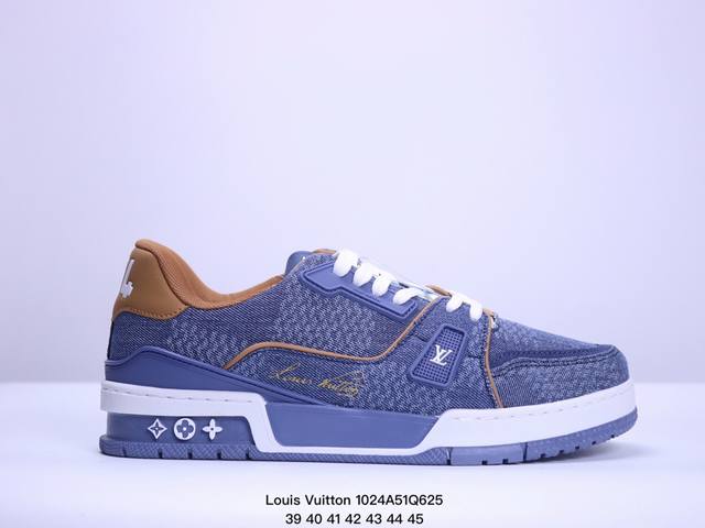 Louis Vuitton Trainer Sneaker 路易威登低帮休闲鞋 艺术总监 Virgil Abloh 设计的路易威登手写标识则于侧面彰显品牌格调.