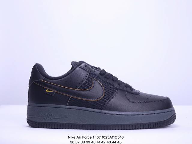 耐克 Nike Air Force 1 ’07 空军一号低帮百搭休闲运动板鞋。柔软、弹性十足的缓震性能和出色的中底设计，横跨复古与现代的外型结合，造就出风靡全球