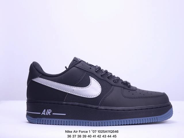 耐克 Nike Air Force 1 ’07 空军一号低帮百搭休闲运动板鞋。柔软、弹性十足的缓震性能和出色的中底设计，横跨复古与现代的外型结合，造就出风靡全球