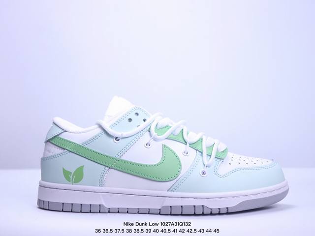 耐克 Nike Dunk Low 运动鞋复古解构绑带板鞋 作为 80 年代经典篮球鞋款，起初专为硬木球场打造，后来成为席卷街头的时尚标杆，现以经典细节和复古篮球