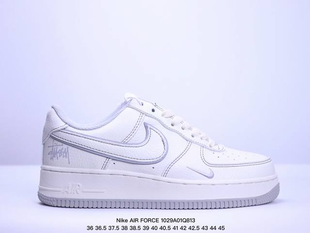 真标耐克Nike AIR FORCE 7 空军一号低帮百搭休闲运动板鞋。柔软、弹性十足的缓震性能和出色的中底设计，横跨复古与现代的外型结合，造就出风靡全球三十多