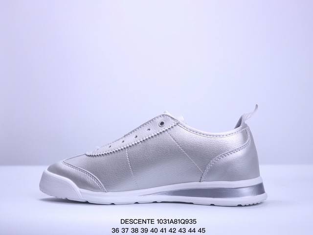 DESCENTE 迪桑特 CHRON TEMPO SLIP-ON运动生活休闲鞋，轻松方便的一脚 蹬设计，搭配轻质弹性鞋底，脚感舒适，简洁的帆布鞋面设计 适用于多