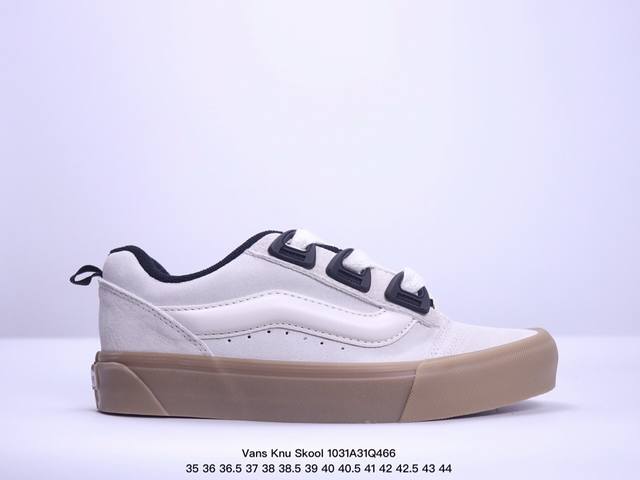 Vans Knu Skool DR 棕灰黑武士 “DR新系列面包鞋，个性十足”DR新款是对90年代经典风格的重新诠释，Vans将现在的Knu Skool的“宽大