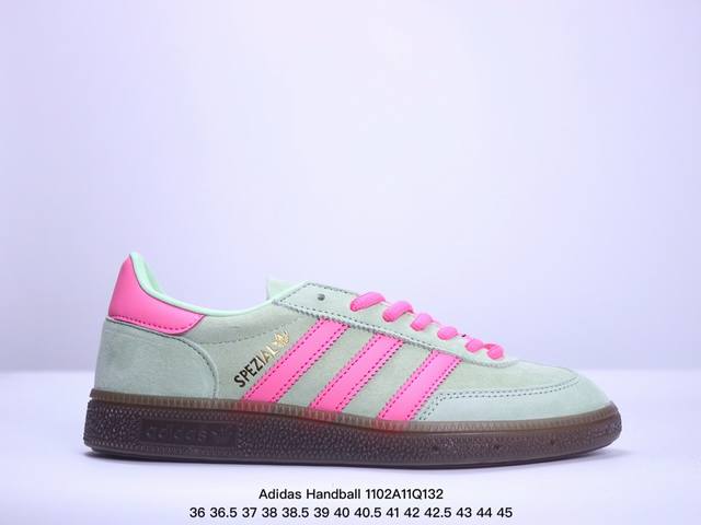 Adidas Handball Spezial 公司级 阿迪达斯经典款 复古休闲板鞋 #全鞋采用反毛皮制作 牛筋耐磨大底 承载青春情怀的板鞋 经典三条杠装饰鞋侧