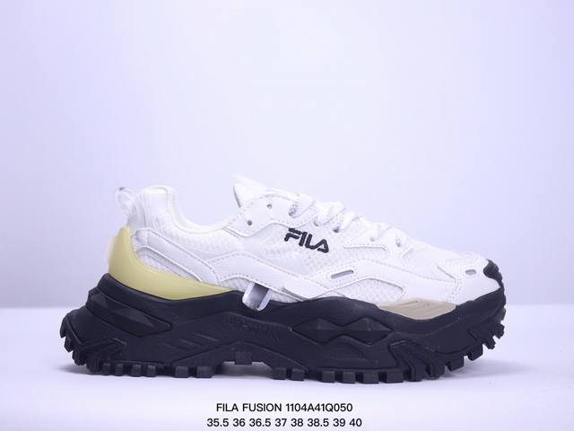 公司级FILA FUSION BIANCO 斐乐 百年运动时尚品牌FLA创建于1911年意大利Biella小镇，是FILA兄弟创立的一家纺织和针织的服装品牌。百