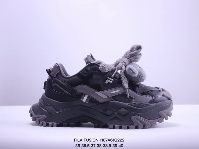 FILA FUSION斐乐潮牌BIANCO 海盗熊时尚舒适增高包裹性吸汗透气低帮生活休闲鞋女款卷轴棕 XM 7Q222