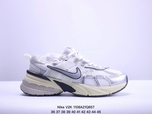 Nike 耐克V2KRuntekk 减震防滑低帮跑步鞋 XM 8Q657