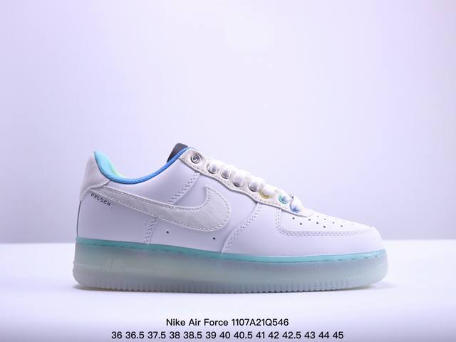 真标耐克Nike Air Force 1 Low 空军一号 低帮百搭休闲运动板鞋。柔软、弹性十足的缓震性能和出色的中底设计，横跨复古与现代的外型结合，造就出风靡