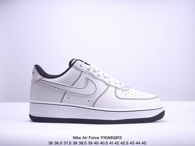 真标耐克Nike Air Force 1‘07 SE 空军一号低帮百搭休闲运动板鞋。柔软、弹性十足的缓震性能和出色的中底设计，横跨复古与现代的外型结合，造就出风