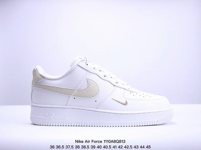 真标耐克Nike Air Force 1‘07 SE 空军一号低帮百搭休闲运动板鞋。柔软、弹性十足的缓震性能和出色的中底设计，横跨复古与现代的外型结合，造就出风