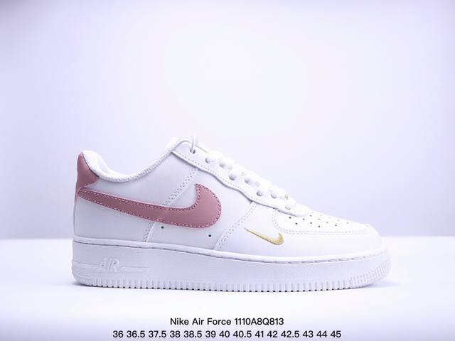 真标耐克Nike Air Force 1‘07 SE 空军一号低帮百搭休闲运动板鞋。柔软、弹性十足的缓震性能和出色的中底设计，横跨复古与现代的外型结合，造就出风