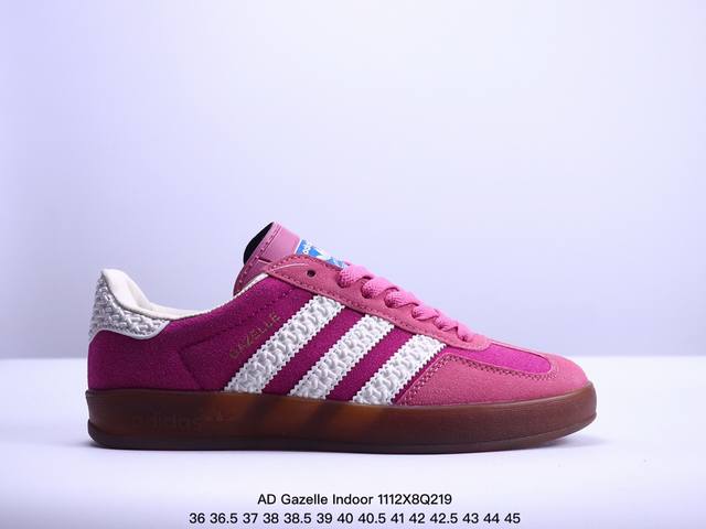 AD Gazelle Indoor Trainers 羚羊内训系列低帮复古百搭休闲运动德训风板鞋 IG9979 年代经典的复刻版！自 年代以足球训练鞋面世以来,