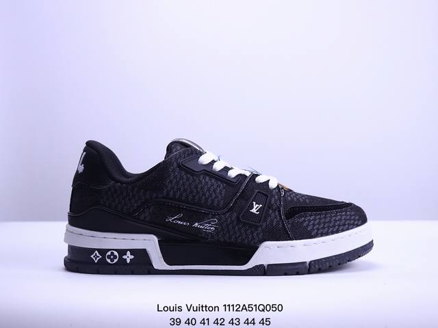 路易威登 Louis Vuitton LV路易威登板鞋 新款 LV Trainer最新配色运动鞋 L家 篮球鞋风格运动鞋 该鞋由艺术总监 VIRGIL ABLO