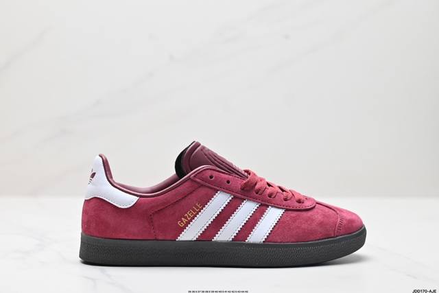 真标adidas Originals Gazelle 三叶草休闲防滑耐磨低帮板鞋 鞋头出色设计 塑就出众贴合感 稳固的后跟贴合足部曲线设计 软弹舒适 不易磨脚