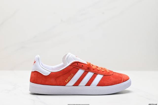 真标adidas Originals Gazelle 三叶草休闲防滑耐磨低帮板鞋 鞋头出色设计 塑就出众贴合感 稳固的后跟贴合足部曲线设计 软弹舒适 不易磨脚