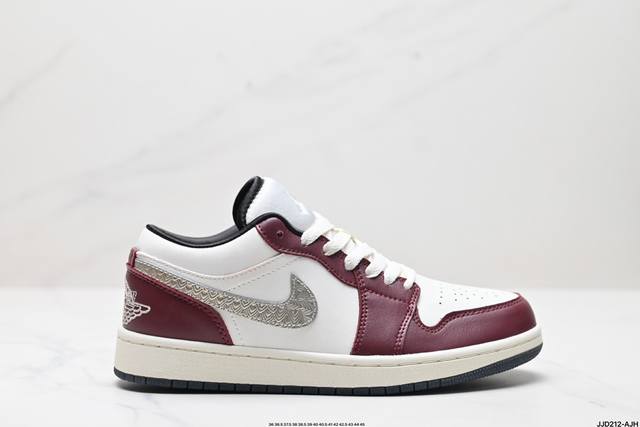 公司级nike Air Jordan 1 Low Aj1乔1低帮休闲板鞋 同步官方配色 原档冲孔鞋头 四线拉帮 鞋舌高弹海绵填充 官方货号:Fj5735- Si