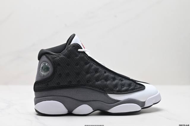 公司级耐克nike Air Jordan 13 迈克尔 乔丹aj13代复古中帮文化休闲运动篮球鞋 Airjordan 13以黑豹的风格制成 从猫咪般的反应和在球