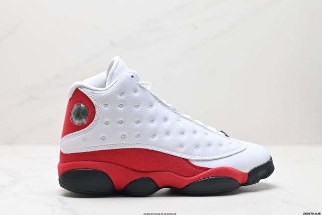 公司级耐克nike Air Jordan 13 迈克尔 乔丹aj13代复古中帮文化休闲运动篮球鞋 Airjordan 13以黑豹的风格制成 从猫咪般的反应和在球