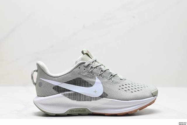 公司级nike Reactx Pegasus Trail 5 Next Nature 越野跑步鞋 登月兼顾迅疾外观和稳固脚感 后跟覆面和中足动态支撑巧妙融合 缔