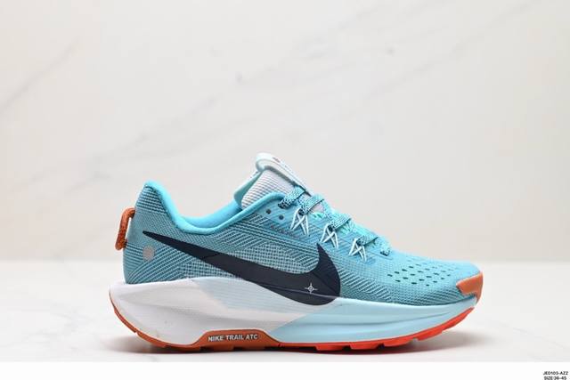 公司级nike Reactx Pegasus Trail 5 Next Nature 越野跑步鞋 登月兼顾迅疾外观和稳固脚感 后跟覆面和中足动态支撑巧妙融合 缔