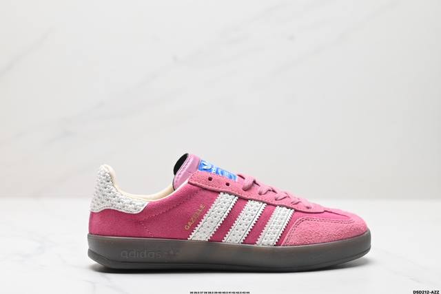 真标adidas Originals Gazelle Indoor 三叶草休闲防滑耐磨低帮板鞋 鞋头出色设计 塑就出众贴合感 稳固的后跟贴合足部曲线设计 软弹舒