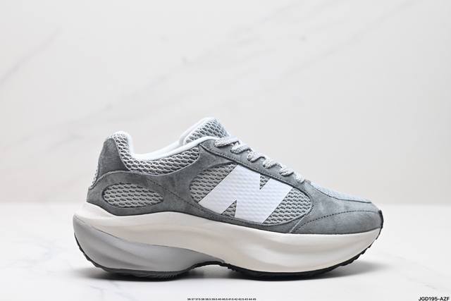 公司级new Balance Warped Runner Uwrpomob 复古休闲运动慢跑鞋，破坏解构做旧，步态稳定。T-Beam大底提供足步弓支撑，解构皮革