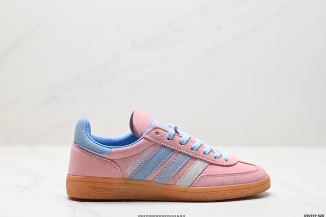 真标adidas Handball Spezial 阿迪达斯经典款 复古休闲板鞋 全鞋采用反毛皮制作 牛筋耐磨大底 承载青春情怀的板鞋 经典三条杠装饰鞋侧 品牌