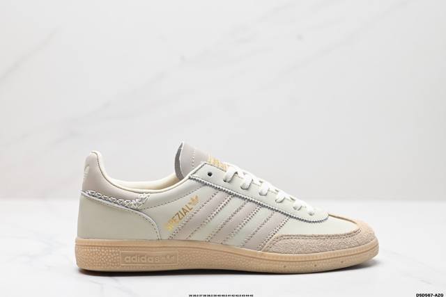 真标adidas Handball Spezial 阿迪达斯经典款 复古休闲板鞋 全鞋采用反毛皮制作 牛筋耐磨大底 承载青春情怀的板鞋 经典三条杠装饰鞋侧 品牌