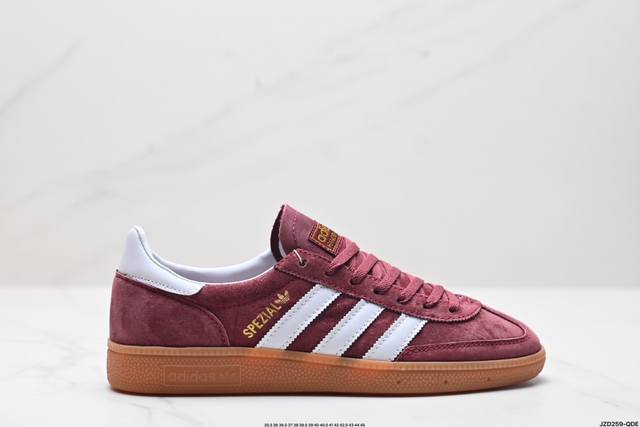 公司级adidas Handball Spezial 官方正确版本 阿迪达斯经典款 复古休闲板鞋 全鞋采用反毛皮制作 牛筋耐磨大底 承载青春情怀的板鞋 经典三条