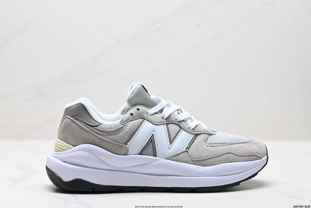 公司级new Balance Nb5740系列 凭借多种严选的优质素材重塑出让人耳目一新又充满层次感的革新中低结构。为呼应90年代的巨大化潮流，鞋侧也点题采用了