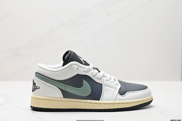 真标nike Air Jordan 1 Low Aj1乔1低帮休闲板鞋 同步官方配色 官方货号:Dc0774-105 尺码:36 36.5 37.5 38 38