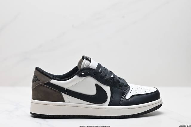 公司级nike Air Jordan 1 Low Aj1乔1低帮休闲板鞋 同步官方配色 原档冲孔鞋头 四线拉帮 鞋舌高弹海绵填充 官方货号:Cz0790-102