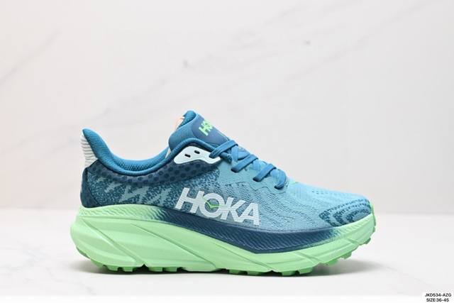 公司级小红书推荐hoka M Challenger Atr 7全新配色 这个品牌来自于新西兰的毛利语，Hoka表示大地，One One表示飞越，连起来就是飞越地