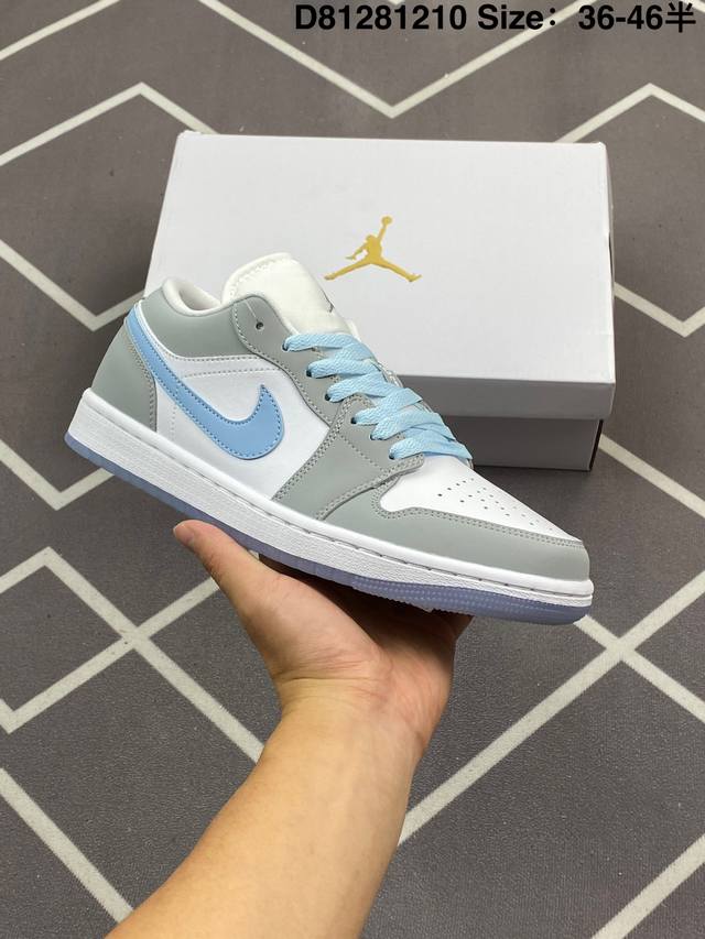 Nike Air Jordan 1 Low Aj1乔1低帮休闲板鞋 同步官方配色 官方货号:Dc0774-105 尺码:36 36.5 37.5 38 38.5