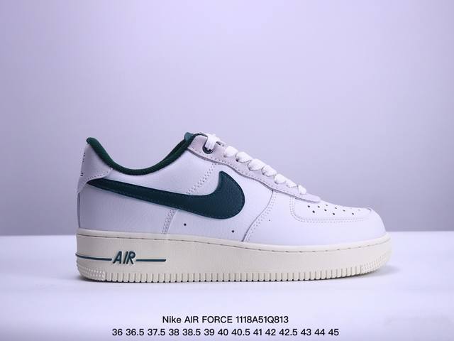 公司级耐克nike Air Force 7 空军一号低帮百搭休闲运动板鞋。柔软、弹性十足的缓震性能和出色的中底设计，横跨复古与现代的外型结合，造就出风靡全球三十