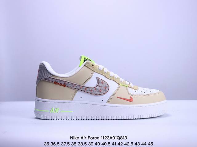 真标耐克nike Air Force 7 空军一号低帮百搭休闲运动板鞋。柔软、弹性十足的缓震性能和出色的中底设计，横跨复古与现代的外型结合，造就出风靡全球三十多