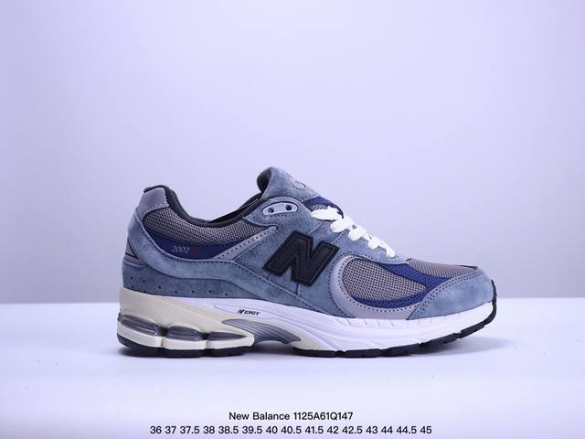 公司级new Balance 2002R 复古单品 热门复古鞋型new Balance 2002R，近日又曝出一款全新配色并释出官图。整双鞋采用棕色和米色主打，