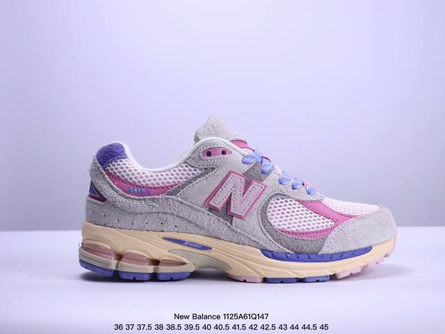 公司级new Balance 2002R 复古单品 热门复古鞋型new Balance 2002R，近日又曝出一款全新配色并释出官图。整双鞋采用棕色和米色主打，