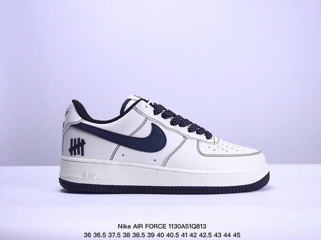 公司级耐克 Nike Air Force 1 ’07 空军一号低帮百搭休闲运动板鞋。柔软、弹性十足的缓震性能和出色的中底设计，横跨复古与现代的外型结合，造就出风