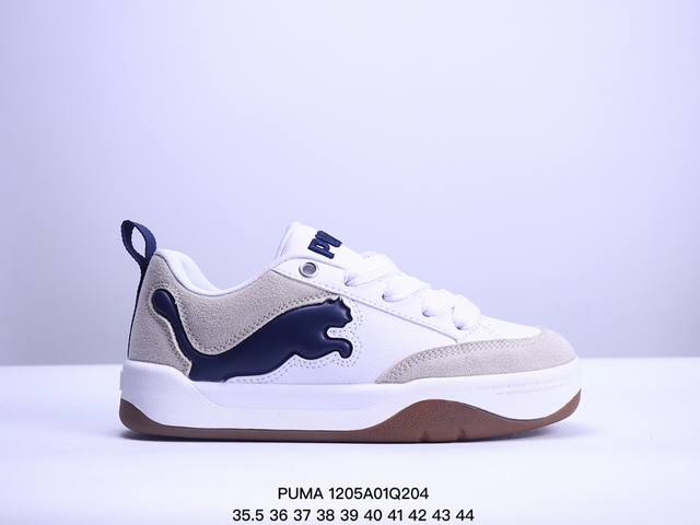 Puma 彪马 男女运动板鞋，原楦原纸版开发版型，采用环保皮革组合鞋面材质，外置耐磨橡胶大底蕾哈娜同系面包鞋太好看了！彪马puma Park Lifestyle