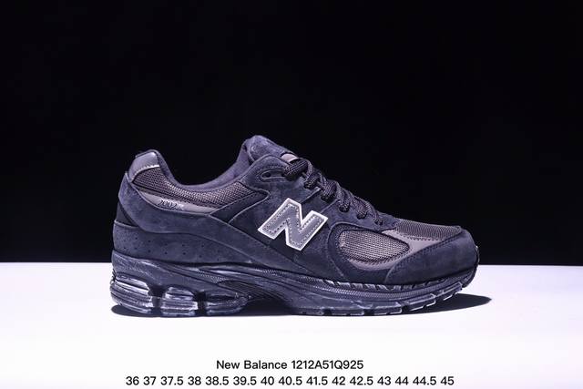 New Balance Ml2002 复古休闲跑步鞋 最新出的2002R系列，鞋款延续了经典科技，升级版n-Ergy缓震物料机能与材质上脚太舒适了，鞋面的柔软麂