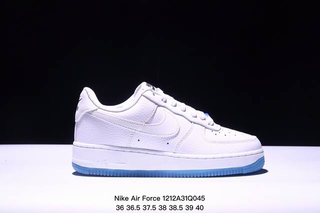 耐克nike Air Force 1 Low 空军一号低帮百搭休闲运动板鞋。柔软、弹性十足的缓震性能和出色的中底设计，横跨复古与现代的外型结合，造就出风靡全球三