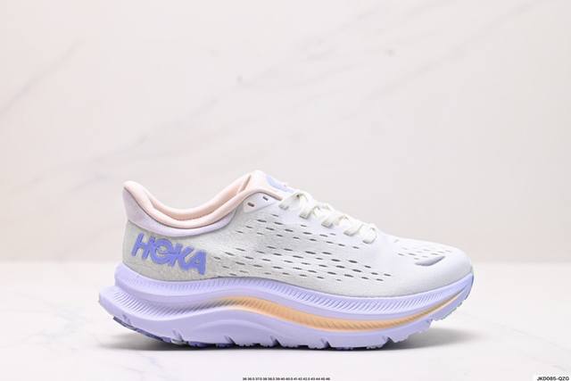 公司级小红书推荐hoka M Kawana Wide 全新配色 这个品牌来自于新西兰的毛利语，Hoka表示大地，One One表示飞越，连起来就是飞越地平线，O