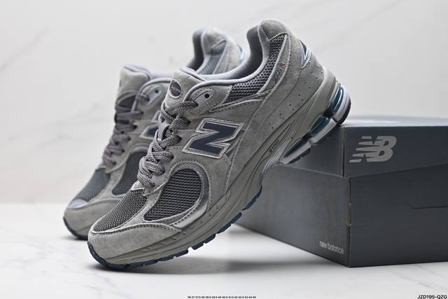 公司级new Balance 2002R 复古单品 热门复古鞋型new Balance 2002R，近日又曝出一款全新配色并释出官图。整双鞋采用棕色和米色主打，