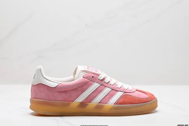 公司级adidas Originals Gazelle Indoor 三叶草休闲防滑耐磨低帮板鞋 鞋头出色设计 塑就出众贴合感 稳固的后跟贴合足部曲线设计 软弹