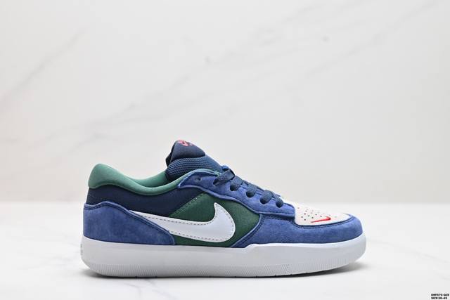 真标耐克nike Sb Force 58低帮休闲板鞋 是一款将前沿创新带入街头的单品，它具有硫化杯底，具有出色的耐用性和灵活性。使用帆布和绒面革，在饰面上放置通