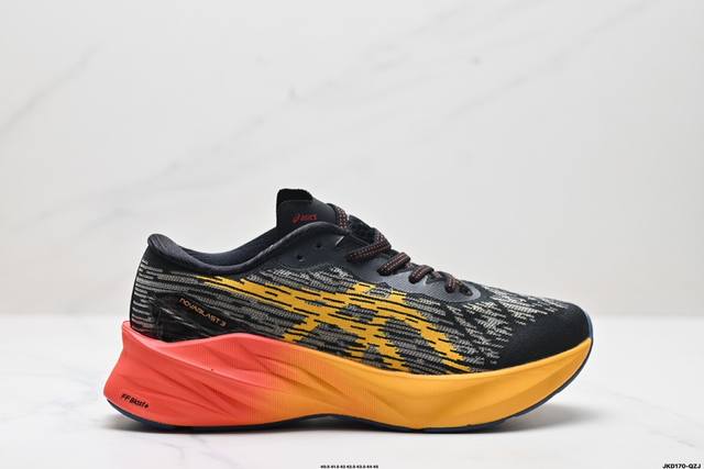 公司级asics Novablast 3 轻盈舒适 织物减震防滑耐磨透气 低帮 训练跑步鞋 货号:1011B458-100 尺码:40.5 41.5 42 42