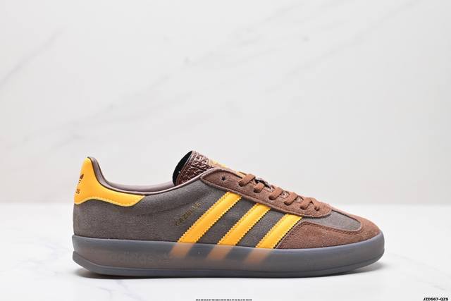 公司级adidas Originals Gazelle Indoor 三叶草休闲防滑耐磨低帮板鞋 鞋头出色设计 塑就出众贴合感 稳固的后跟贴合足部曲线设计 软弹